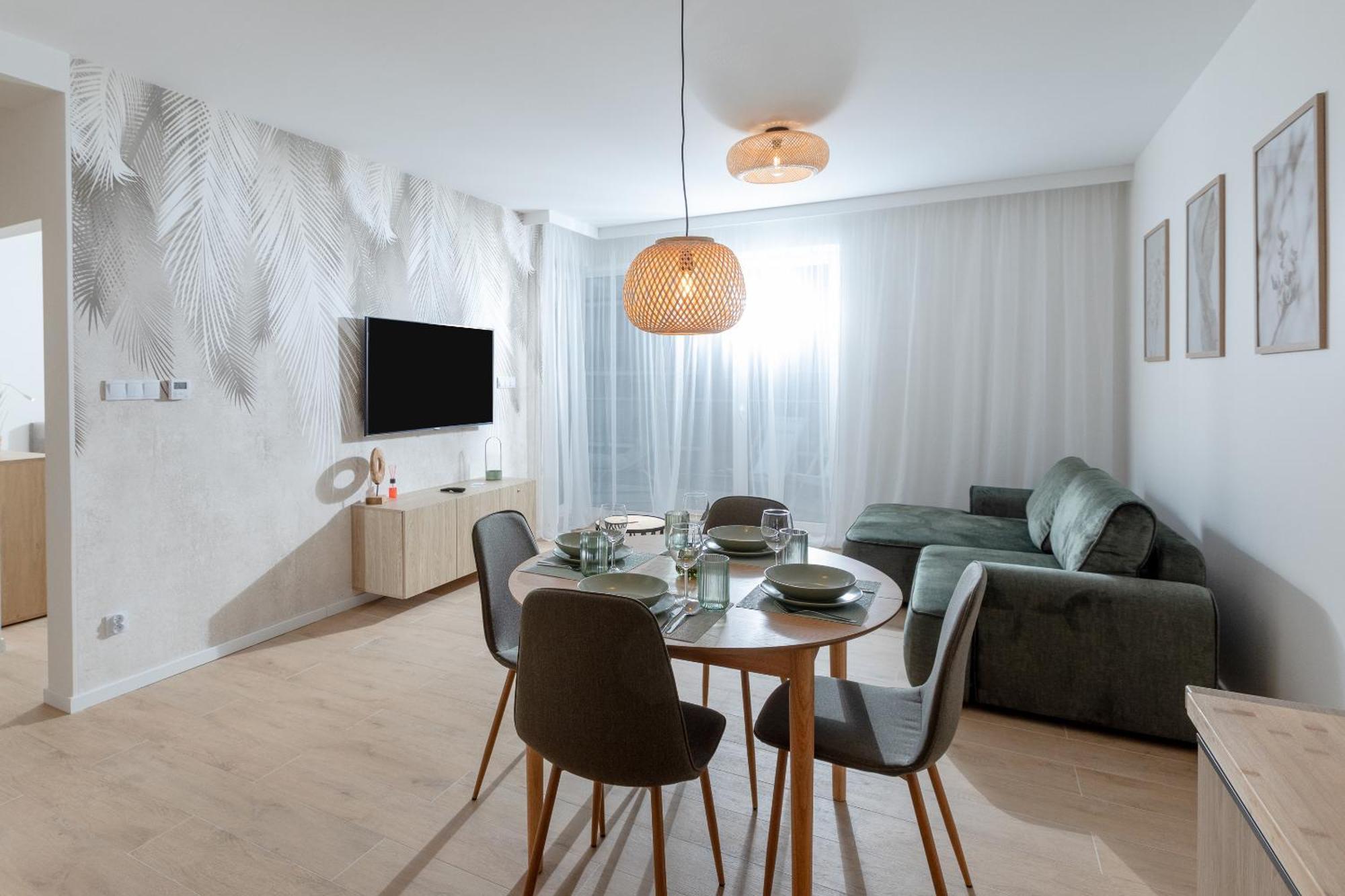 Apartment Klifowa 93 *